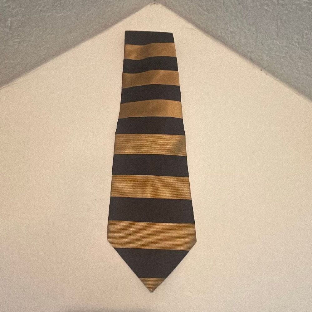 Paolo Gucci Men's Neck Tie Blue & Gold Stripe 100% Silk Special Occasion Luxury
